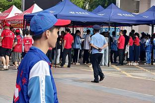 老詹谈季中赛冠军旗：那些没机会去赌城的球迷能够和我们分享喜悦